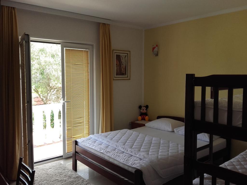 Apartments Sandra ติวัต ภายนอก รูปภาพ