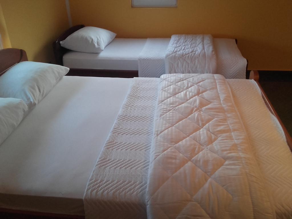Apartments Sandra ติวัต ภายนอก รูปภาพ