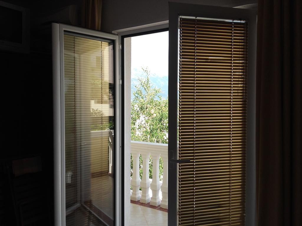 Apartments Sandra ติวัต ภายนอก รูปภาพ