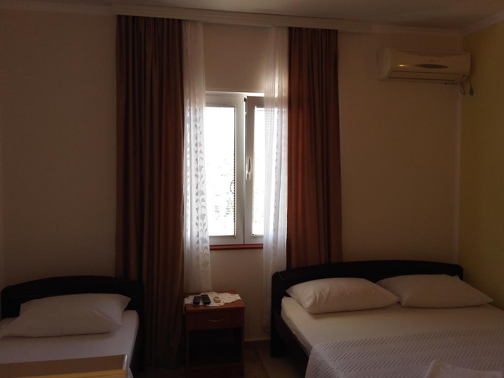 Apartments Sandra ติวัต ภายนอก รูปภาพ