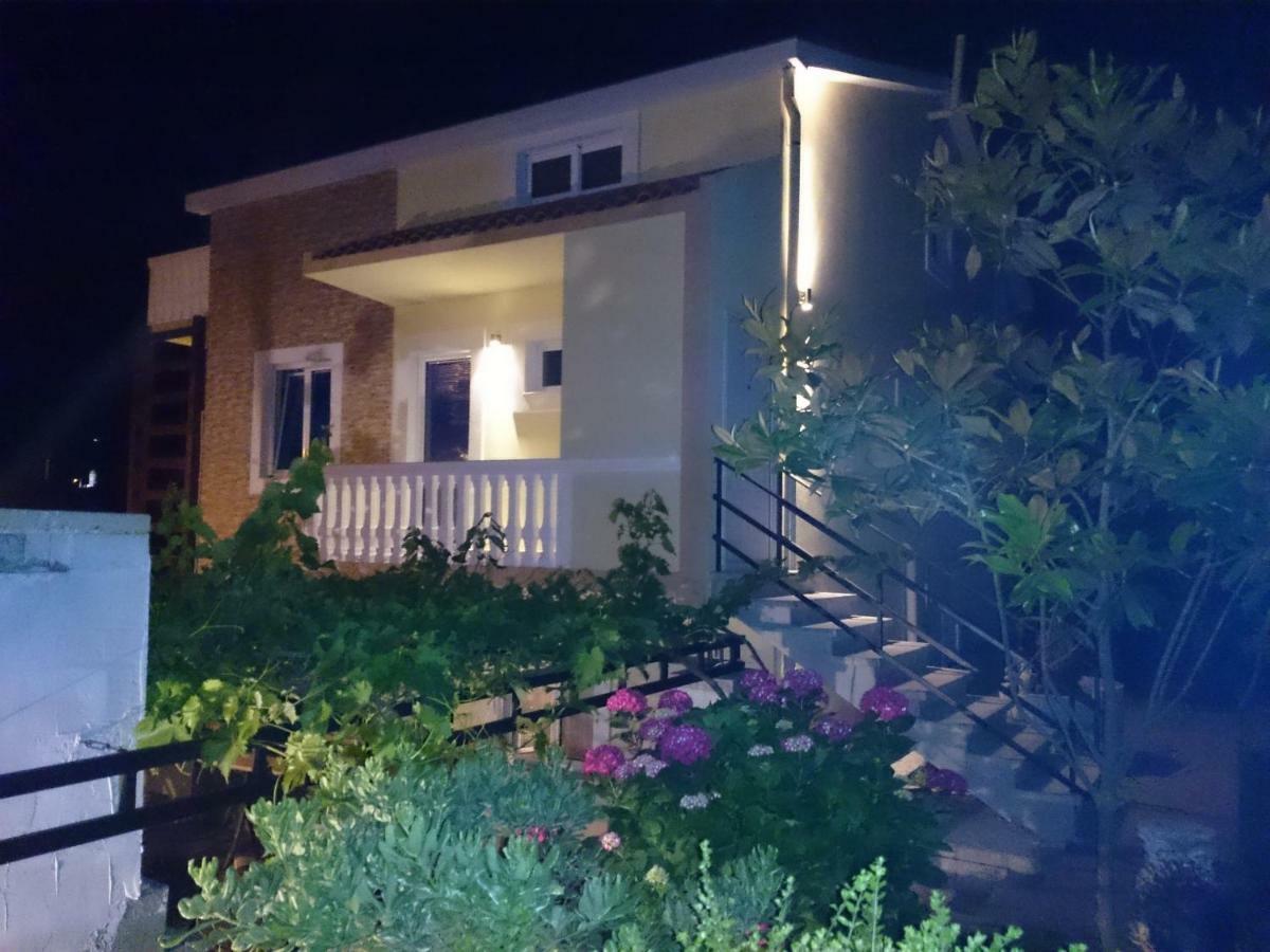 Apartments Sandra ติวัต ภายนอก รูปภาพ