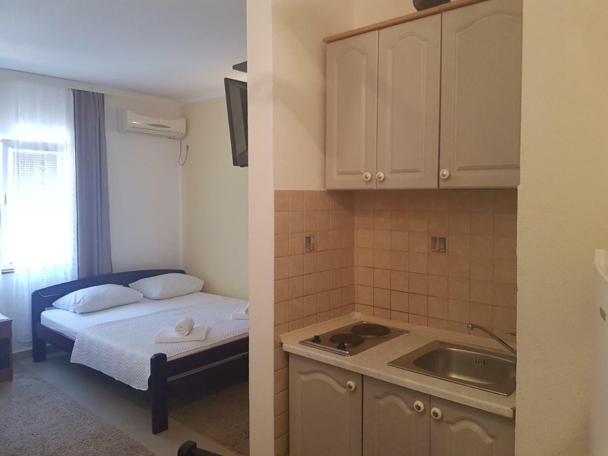 Apartments Sandra ติวัต ภายนอก รูปภาพ