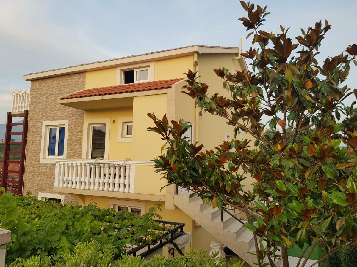 Apartments Sandra ติวัต ภายนอก รูปภาพ