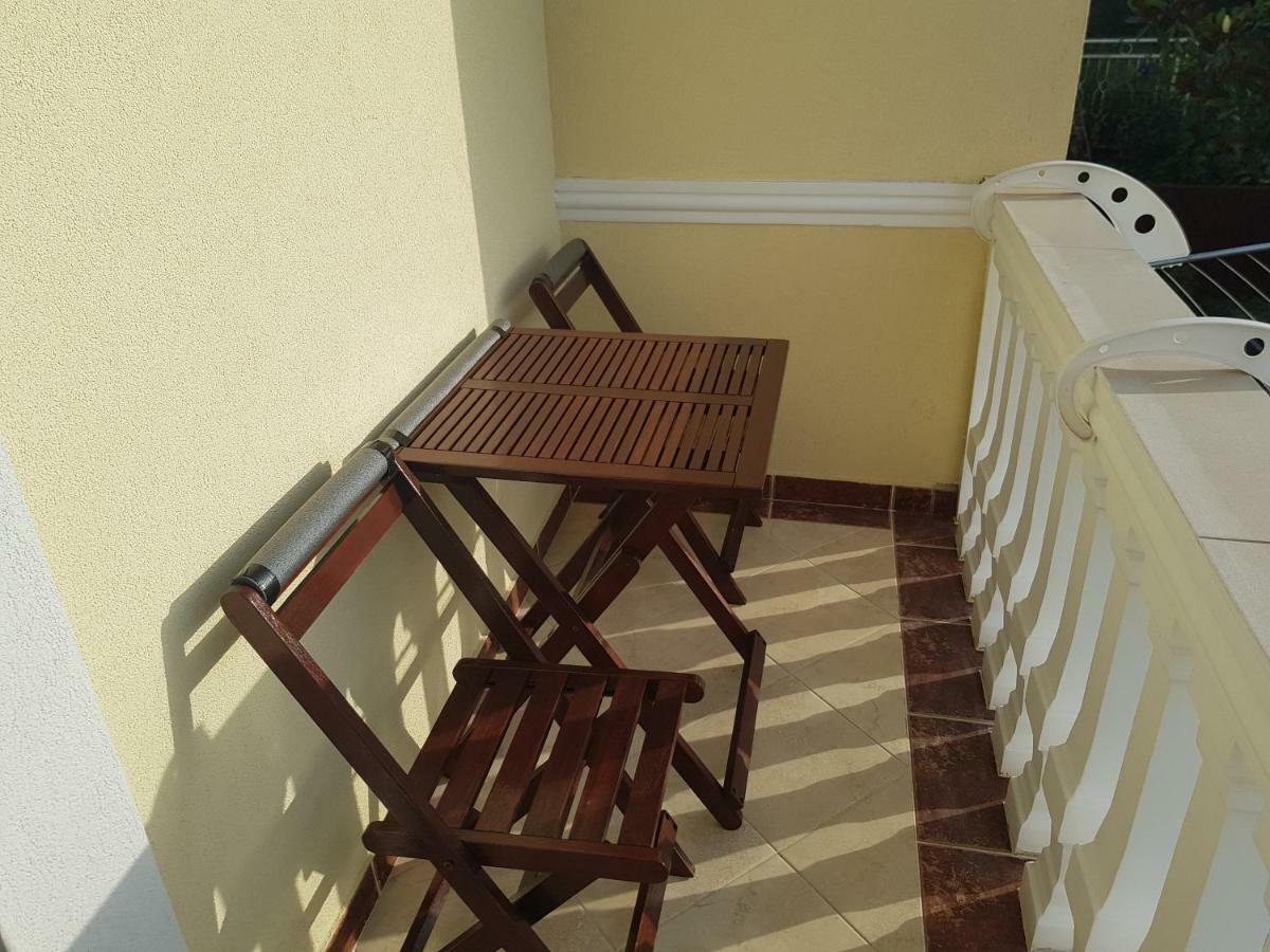 Apartments Sandra ติวัต ภายนอก รูปภาพ