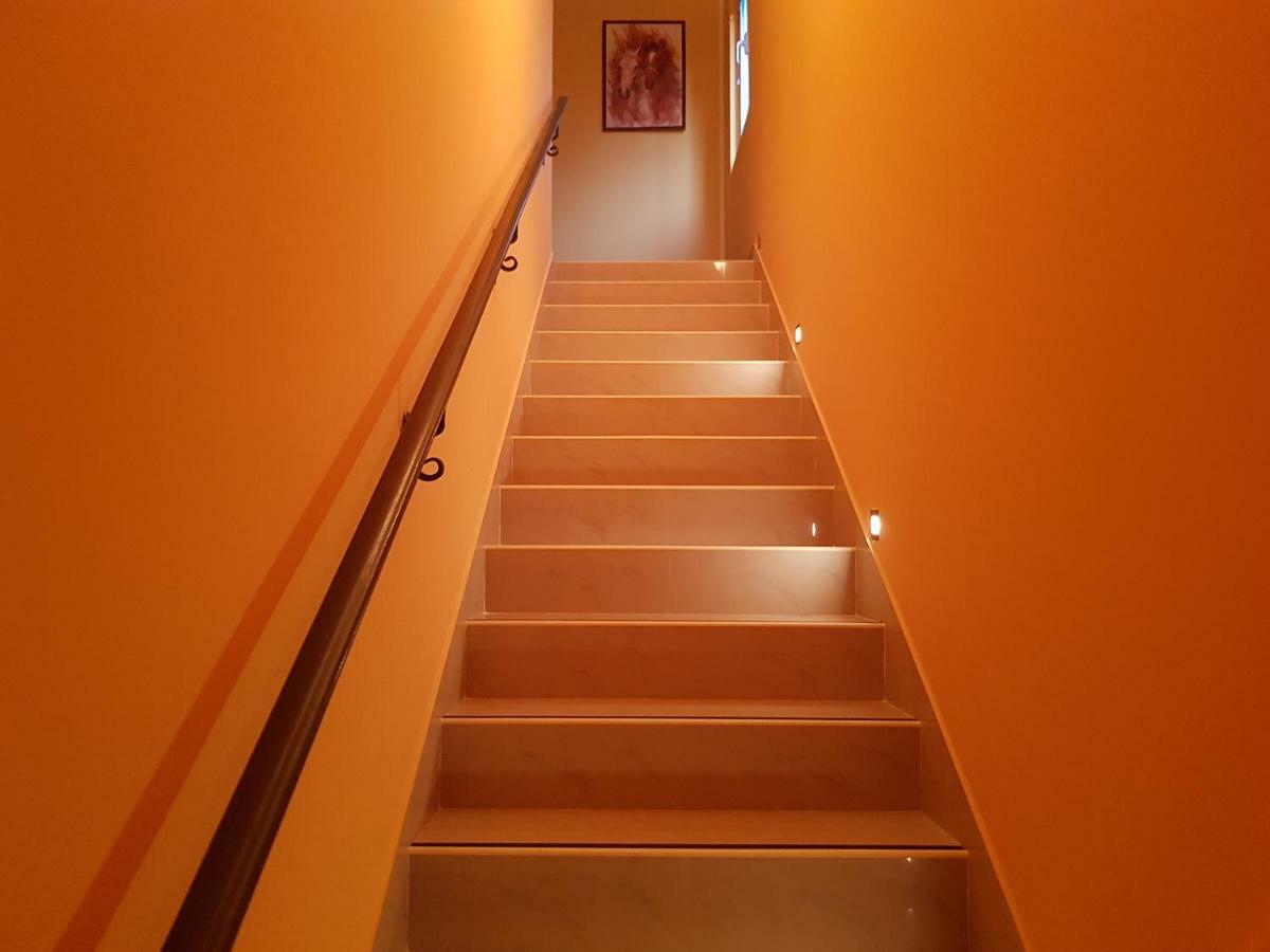 Apartments Sandra ติวัต ภายนอก รูปภาพ
