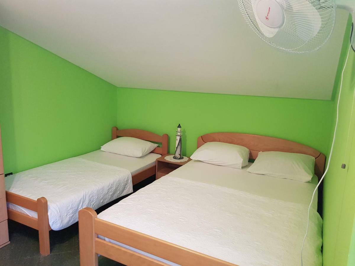 Apartments Sandra ติวัต ภายนอก รูปภาพ
